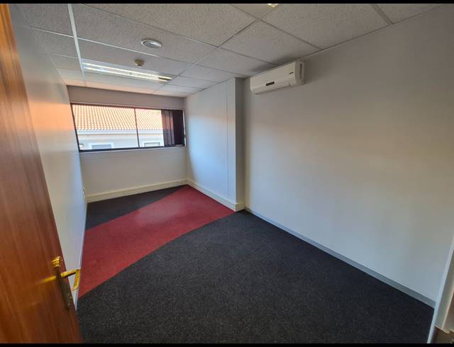 324M² OFFICE TO LET IN WOODMEAD